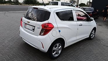 Продажа авто: Chevrolet Spark: 2018 г., 1 л, Вариатор, Бензин, Хэтчбэк — 4