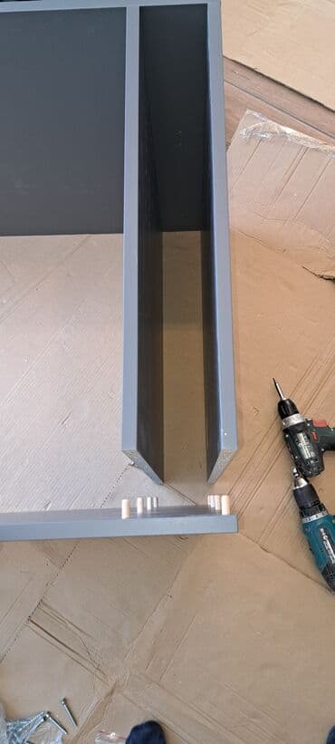 бишкек эмерек: Буйрутма эмеректер, Конок бөлмөсү, Үстөл үстү, Шкаф, Илгичтер — 11