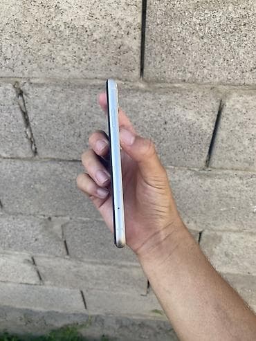 true: IPhone 11, Новый, 128 ГБ, Белый, Наушники, Зарядное устройство, Защитное стекло, 88 % — 3