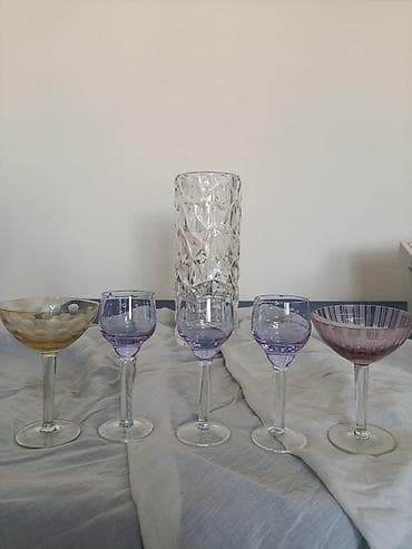 вазы декоративные: Рюмки цветное стекло( винтаж (60г).)1 шт. - 150 сом. Состав: - 1 — 1