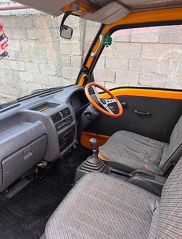 Продажа авто: Mazda 323: 1992 г., 0.8 л, Механика, Бензин, Пикап — 3