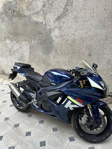 Спортбайк Suzuki, 1000 куб. см, Бензин, Взрослый, Б/у at lalafo.kg Спортбайк Suzuki, 1000 куб. см, Бензин, Взрослый, Б/у