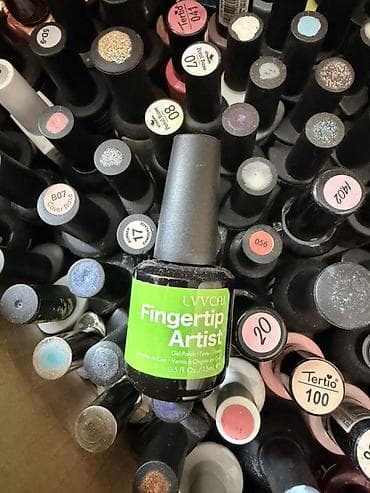 Оборудование для салонов красоты: Большой набор материалов для маникюра (гелевые лаки и базы) — 7