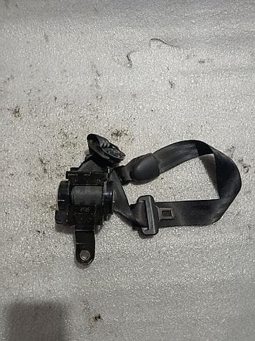 kia: Задний правый ремень безопасности в сборе. - Тип: инерционный ремень — 2