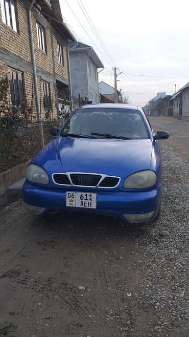 запчасти на опель вектра а: Седан компакт-класса в ярком синем цвете. Основные особенности: - — 3