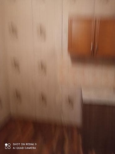 красная комната: 18 м², Без мебели — 5