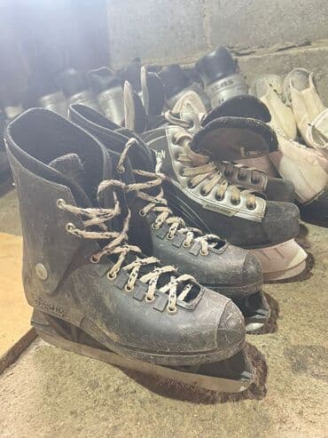 аренда музыкальных инструментов: Разные пары коньков для хоккея и фигурного катания. В наличии на — 3