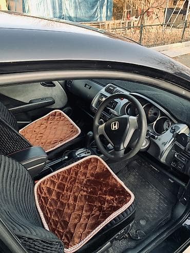 daewoo lanos 1: Honda Fit: 2004 г., 1.5 л, Автомат, Хэтчбэк — 4