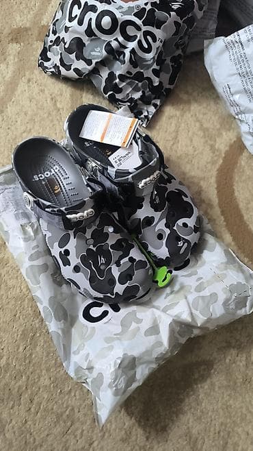 Сабо: Crocs x A Bathing Ape (BAPE) Classic Clog — лимитированная — 2