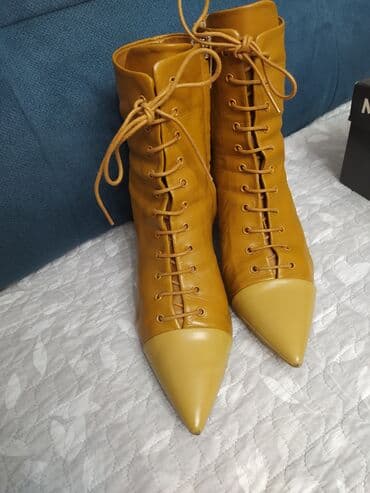 zara обувь: Продаю сапожки,, ZARA,, Деми,кожа, размер 37 -38,удобный каблук — 7