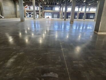 заливка пола: Стяжка Бесплатная консультация, Гарантия Больше 6 лет опыта — 30