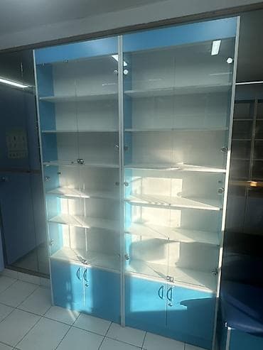 Контейнеры: Продается : Торговая витрина/шкаф для демонстрации товаров Высота — 2
