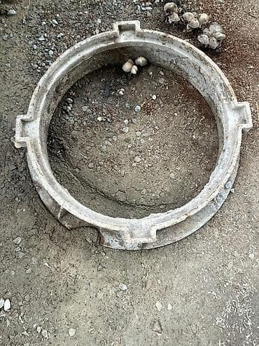 в7 16: Крышка на кольцо, квадрат, Форма: Круглая, Материал: Бетон, Размер: 65 см — 2