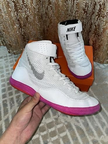 Мырзалардын бут кийими: Эркектердин кроссовкасы, 38.5, 39, Nike, Колдонулган, түсү - Ак, Өзү алып кетүү — 3