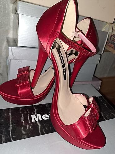 Жеке буюмдар: 1). Вечерняя обувь. На выпускной. 39размер, Merry Kea. За — 1