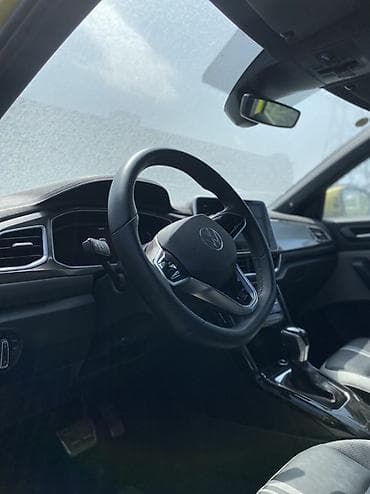 range rower: Volkswagen T-Roc: 2023 г., 1.6 л, Автомат, Бензин, Кроссовер — 7