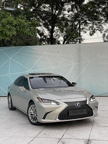 Lexus ES: 2019 г., 2.5 л, Вариатор, Гибрид, Седан