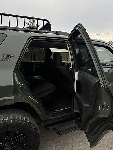 id 4: Toyota 4Runner: 2021 г., 4 л, Бензин, Внедорожник — 10