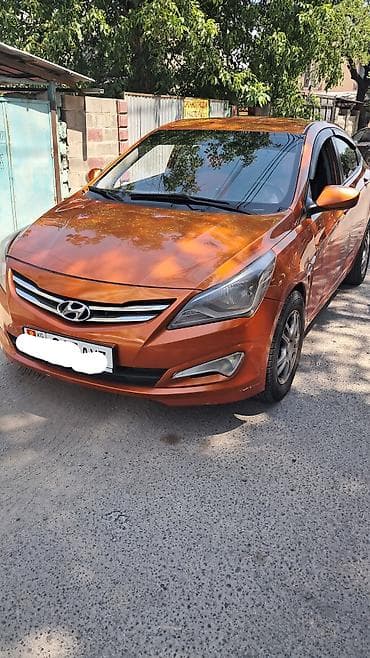 Hyundai Solaris: 2015 г., Автомат, Седан — 1