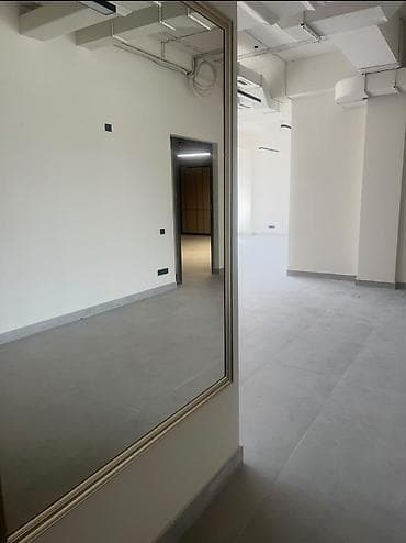 110: Аренда офисов, 110 м², В бизнес центре, 1 линия — 1