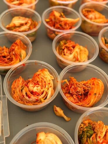 пищевые дрожжи: Корейское кимчи в порционных контейнерах Описание: - Традиционная — 3