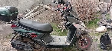 не нахаду: Скутер/мотороллер с агрессивным дизайном и яркой светотехникой — 2