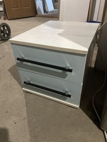 шкаф кухоный: Продается тумбочка бу ящики глубокие ширинк 40см глубина 50см высота — 4