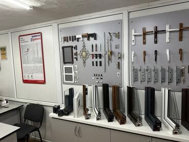 Пластик Арзан баада Жогорку сапаттагы Алюмин жана Пластик Эшик