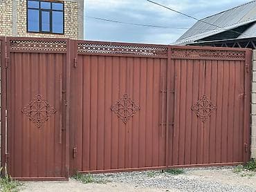 Металлические распашные ворота с калиткой размер длина 4.50м кыскасы