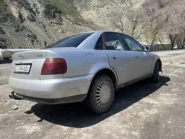 id 4: Audi A4: 1996 г., 2.6 л, Бензин, Седан — 4