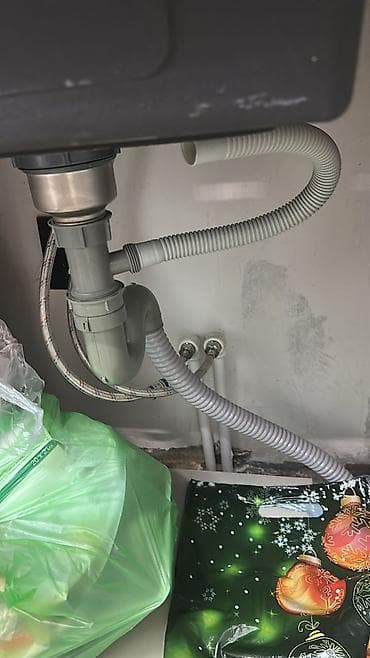 iphone r: Сантехнические работы: подключение и монтаж мойки/раковины, сифона — 1