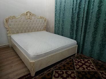 дух спалка: Кровать двуспальная с высоким изголовьем в классическом стиле. - — 2