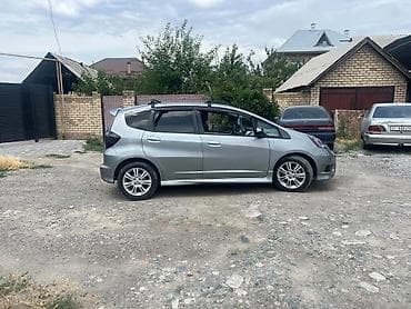 Honda Fit: 2008 г., 1.5 л, Автомат, Бензин, Хэтчбэк — 5