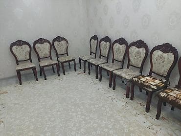 Продаю стол со стульями (10 шт) состояние идеальное