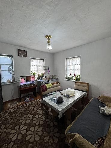 Дома: ✨Продаётся дом в с. Сокулук (район Церкви)✨ 🏡Характеристики: • — 8