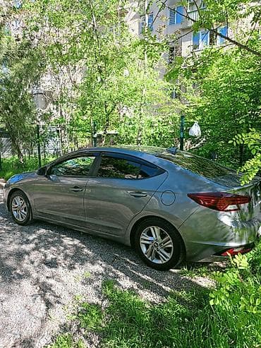 Продажа авто: Hyundai Elantra: 2019 г., 2 л, Автомат, Бензин, Седан — 2