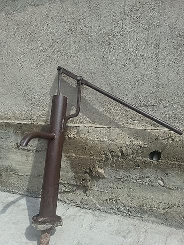 гномы для сада: Ручной водяной насос (колонка) с рычажным приводом. - Материал — 1