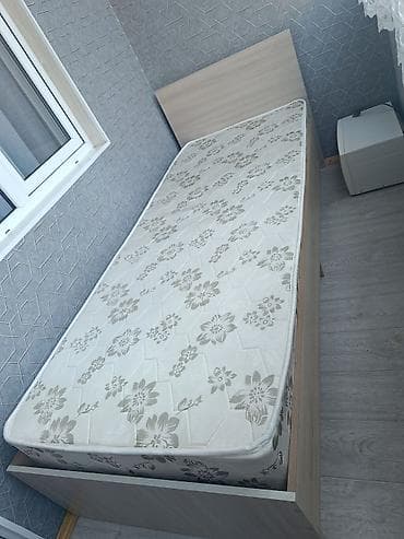 односпальные кроватки: Односпальная кровать с матрасом, пользовались 2 мес. - Размер — 2