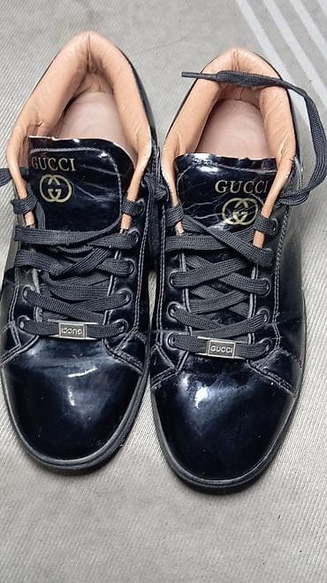 одежды спец: Кроссовки Gucci лакированные, размер 38 Стильные и заметные кроссовки — 1