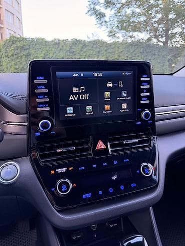 Hyundai Ioniq: 2020 г., 1.6 л, Автомат, Гибрид, Хэтчбэк — 4