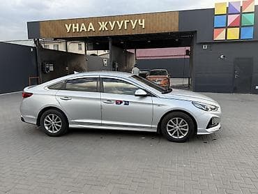 монитор с камерой заднего вида: Hyundai Sonata: 2020 г., 2 л, Автомат, Газ, Седан — 10