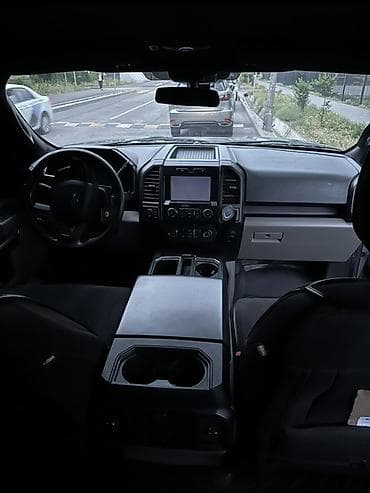 на пикап: Ford F-150: 2019 г., 2.7 л, Автомат, Бензин, Пикап — 9