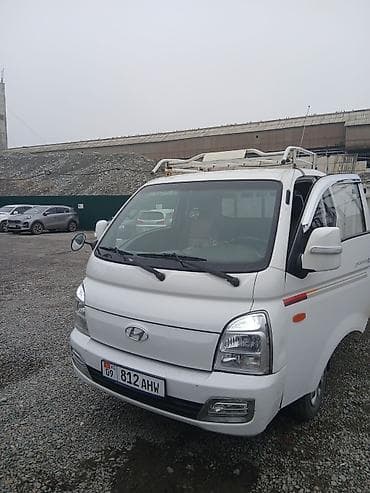 бетонные панели: Легкий грузовик, Hyundai, Стандарт, 2 т, Б/у — 2
