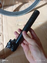 купить наклейки на велик: Седло для велосипеда 250сом
подножка 300
штырь за 200сом — 2