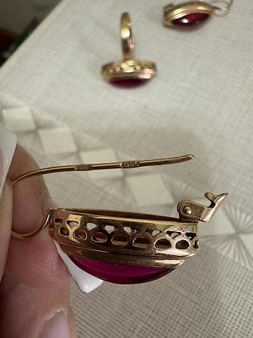 Сөйкөлөр: Зер буюмдар топтому, Аялдарга, Колдонулган — 9