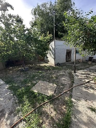 ленина: 📍 В Сокулуке продаётся дом на участке 6.8 соток. 🏡Площадь дома — 5