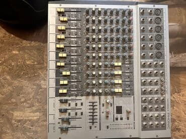 активный микшер: Микшерный пульт Phonic MM1805X. - Аналоговый микшер на 18 каналов. - — 1