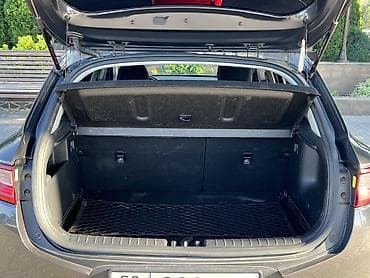mazda cronos: Kia Stonic: 2018 г., 1.4 л, Автомат, Бензин, Кроссовер — 8