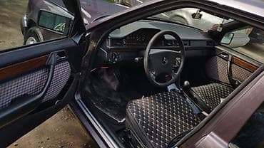 обмен на макси: Mercedes-Benz E-Class: 1991 г., 2.3 л, Ручные, Бензин, Седан — 6