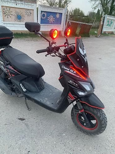 мотолор: Скутер түрү Suzuki, 140 куб. см, Бензин, Колдонулган — 4